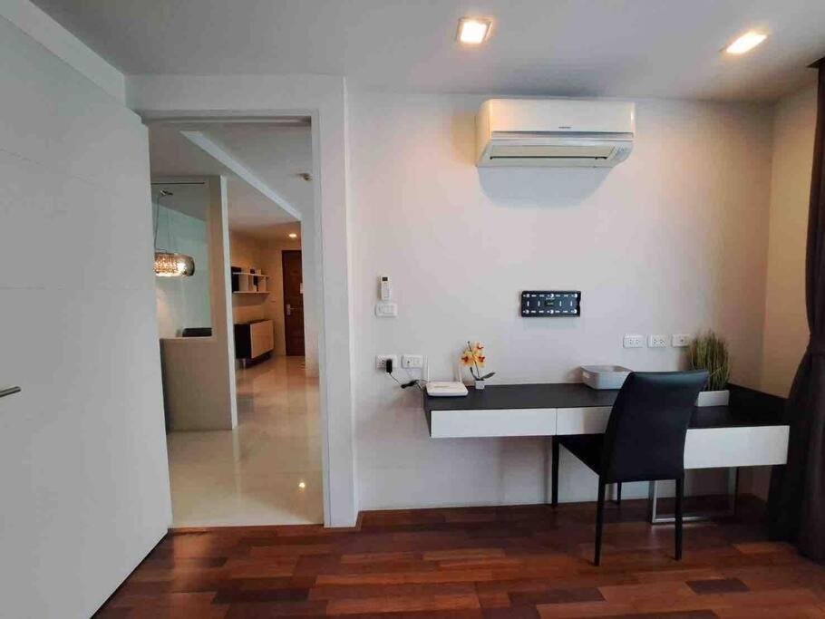 Pangsapuri 1 Bedroom In Sukhumvit Cbd 5 Min To Bts Phromphong
